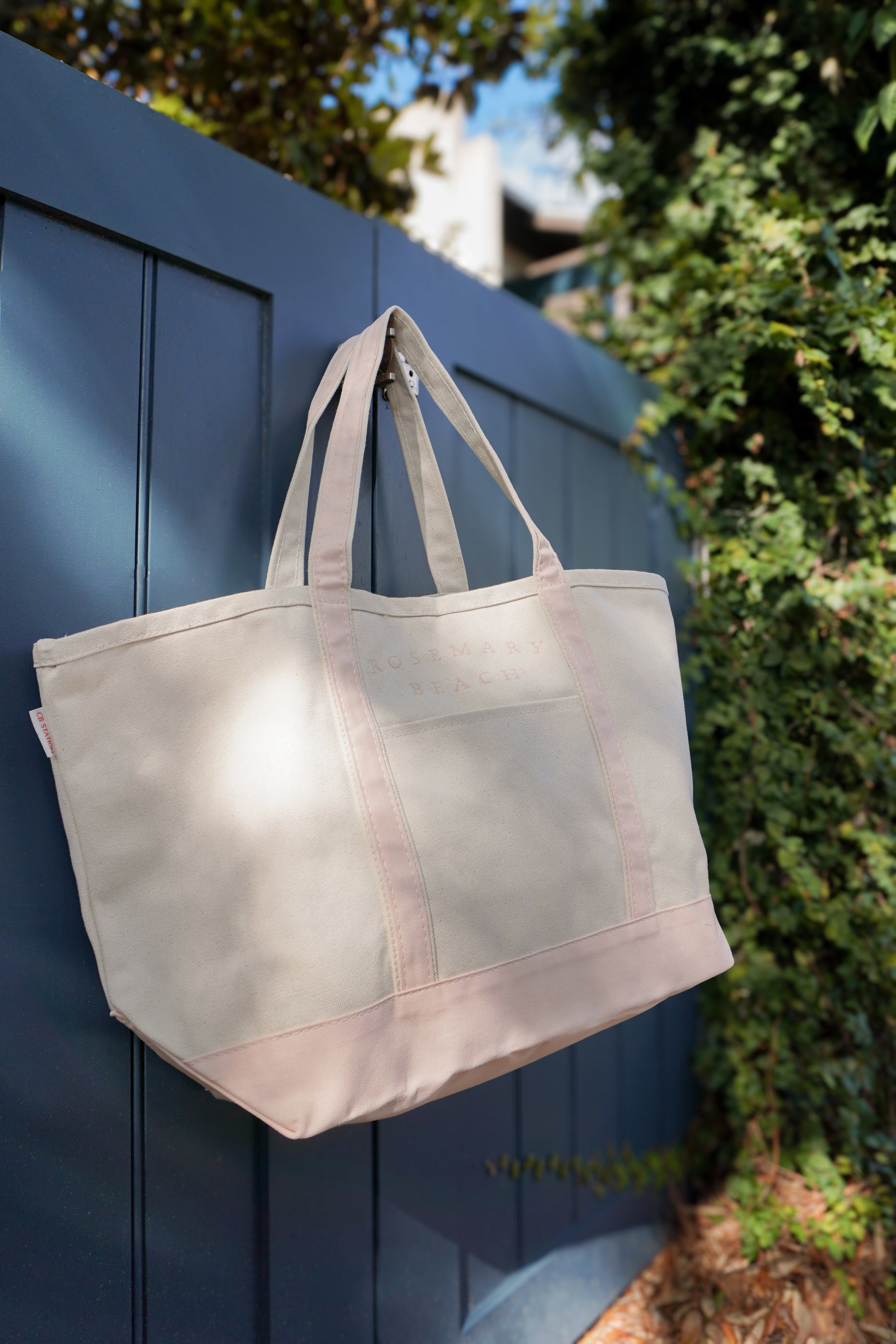 Powder Pink Rosemary Beach® Canvas Boat Tote– Rosemary Beach Trading ...